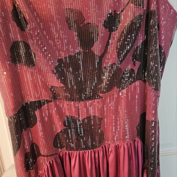 Hutch Gown, long dress. Used once, in great condition! Size 10, pink. - Picture 2 of 4